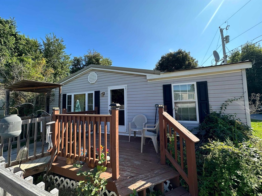 24 Avery Cir, Winchester, NH 03470 - photo 1