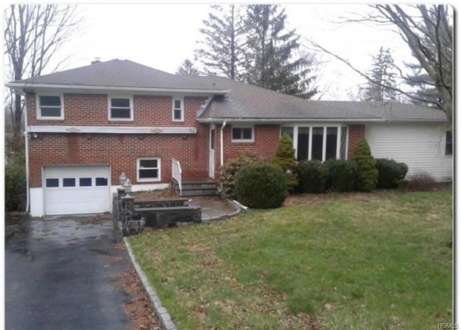 366 Fairview Ave, Yorktown Heights, NY 10598 - photo 1