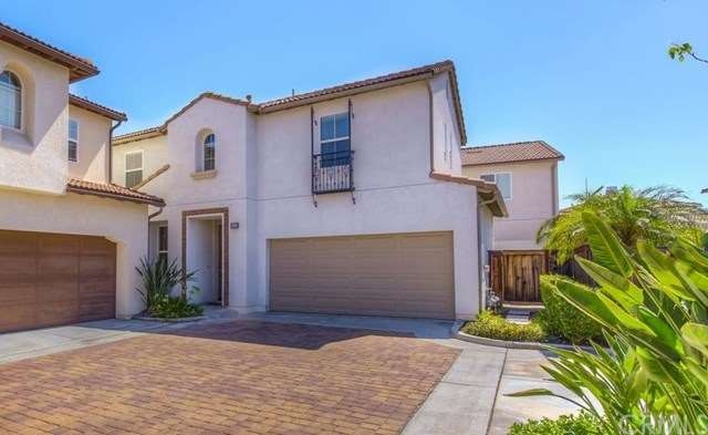Wonderful detached home - no shared walls, looks a