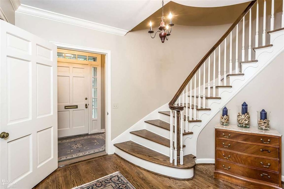 84 Merriweather Rd, Grosse Pointe Farms, MI 48236 - photo 1