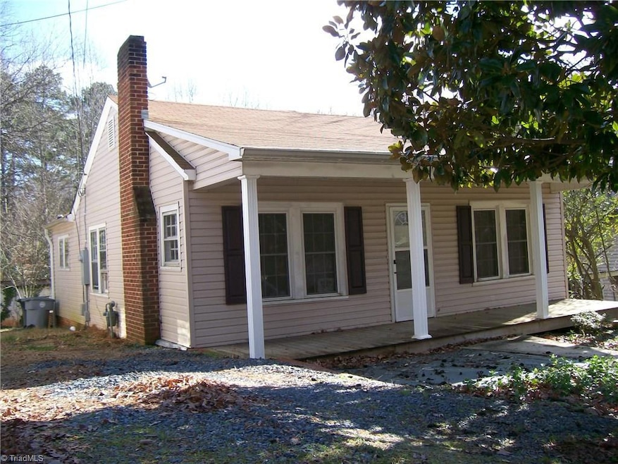 137 Spring Garden St, Asheboro, NC 27203 - photo 1