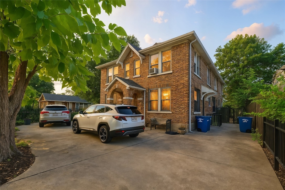 Under Contract $899,000 • Co-Listing Agent