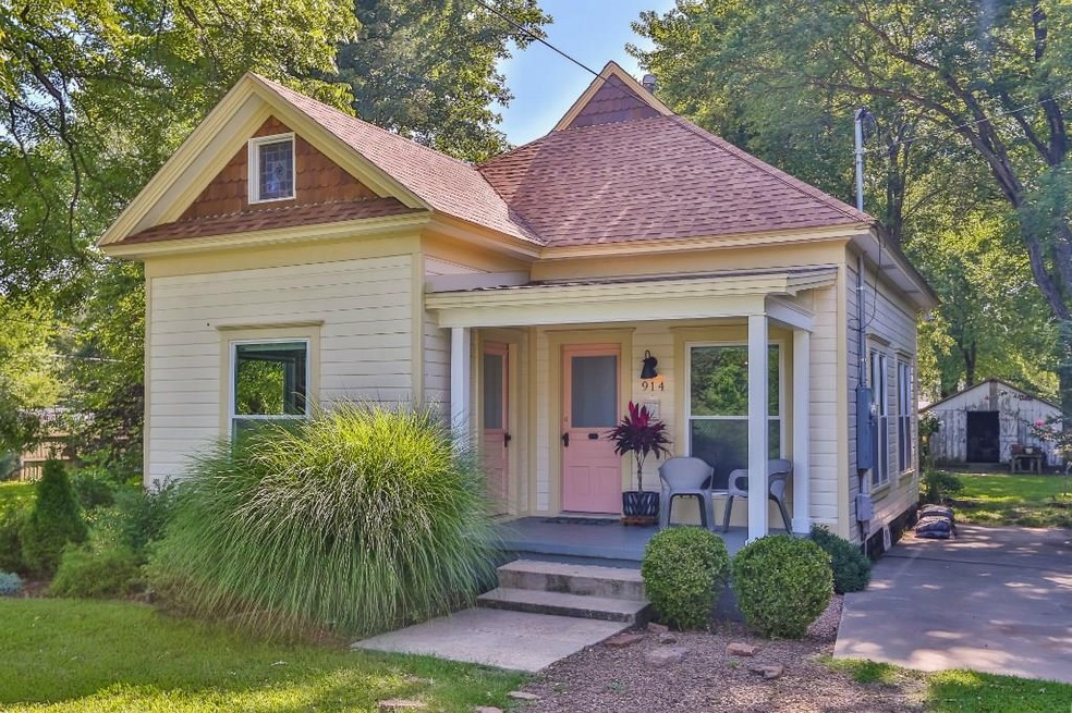 914 NW A St, Bentonville, AR 72712 - photo 1