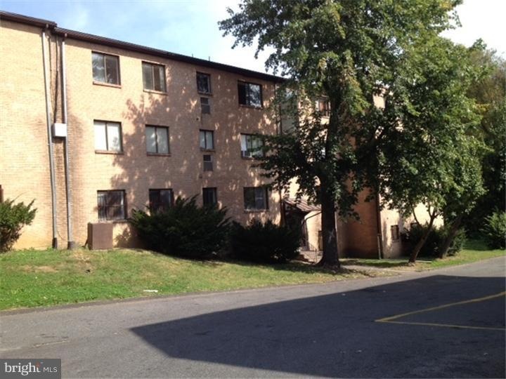 300 N Front St unit E31, Yeadon, PA 19050 - photo 1