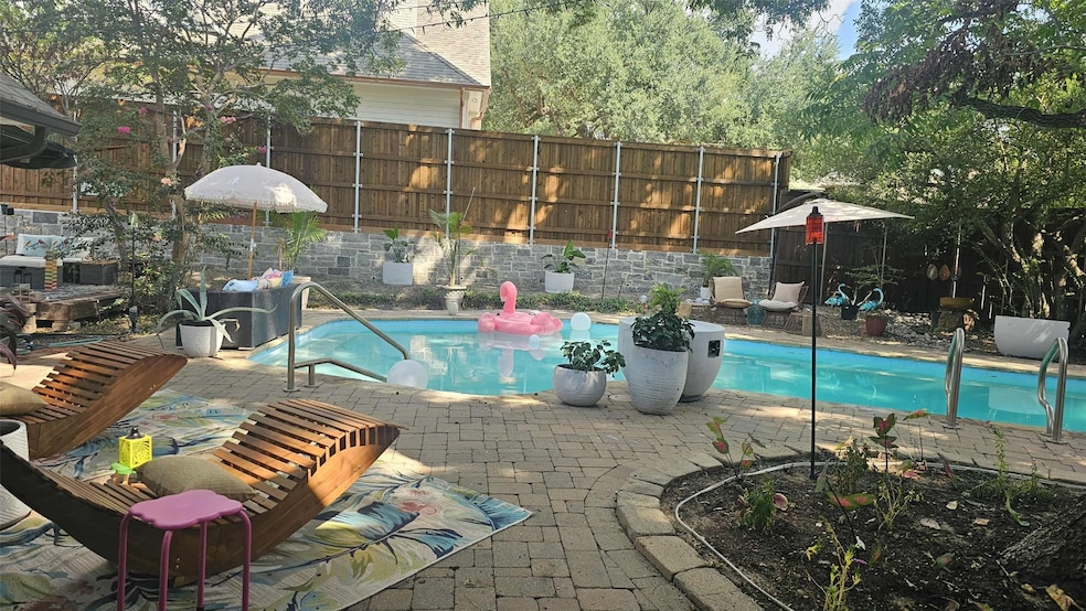 207 Meadowdale Dr, Rockwall, TX 75087 - photo 1