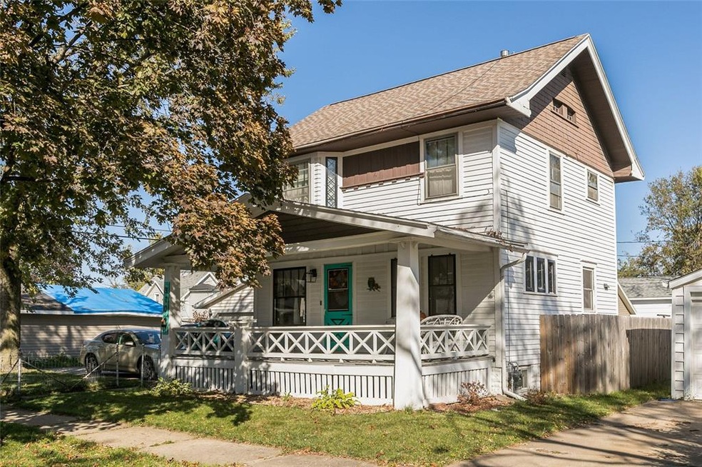 810 7th Ave SW, Cedar Rapids, IA 52404 - photo 1