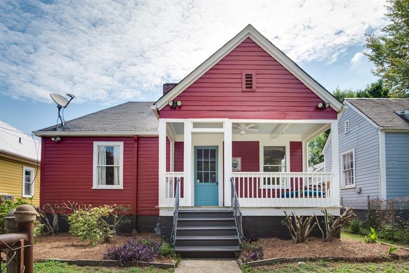 Charming historic bungalow in Cabbagetown - one of