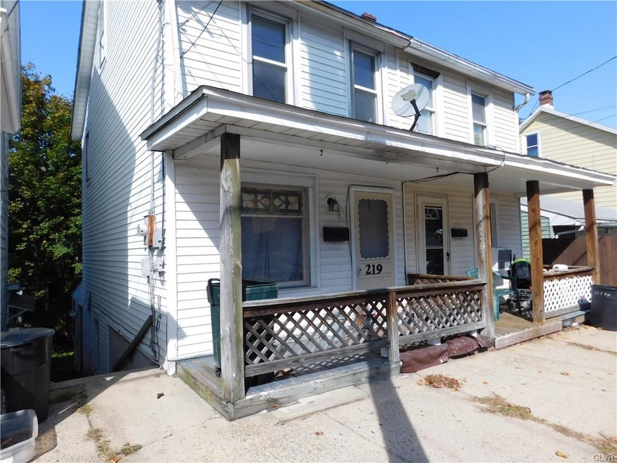 219 E High St, Coaldale, PA 18218 - photo 1