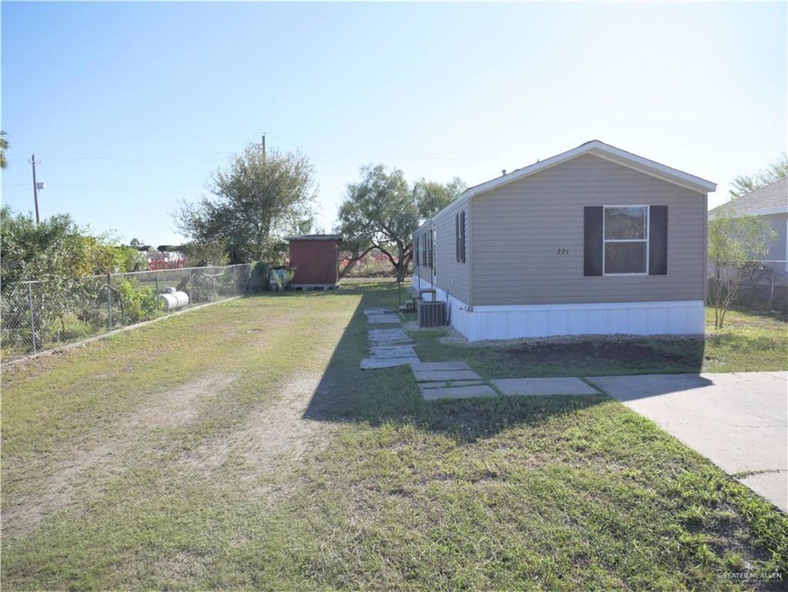 221 E Meandering Way, Pharr, TX 78577 - photo 1