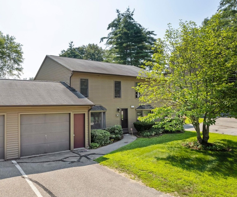 5 Bass St unit C, Newmarket, NH 03857 - photo 1