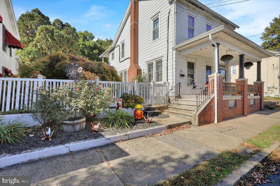 32 Mifflin St, Pine Grove, PA 17963 - photo 1