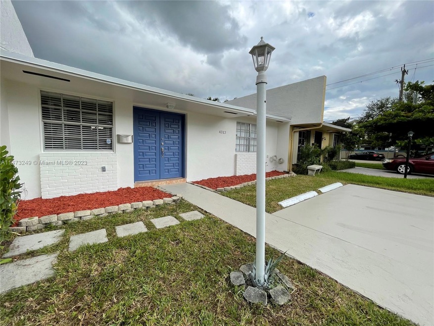 4313 SW 69th Ave, Miami, FL 33155 - photo 1