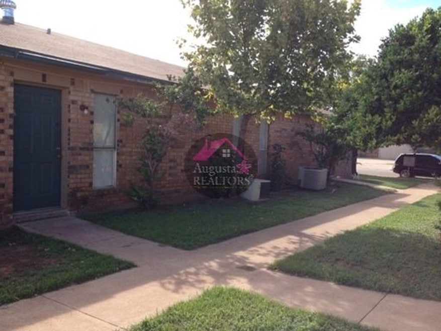133 N Jefferson St unit C, Abilene, TX 79603 - photo 1