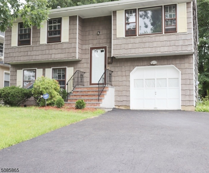 313 Penfield Place, Dunellen, NJ 08812 - photo 1