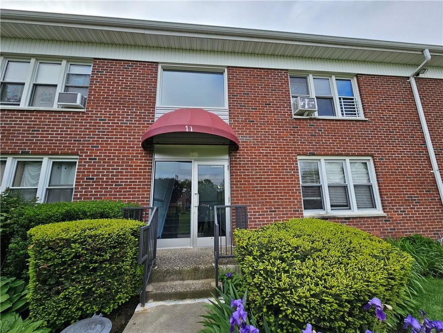 11 Winchester Ave unit 1B, Yonkers, NY 10710 - photo 1