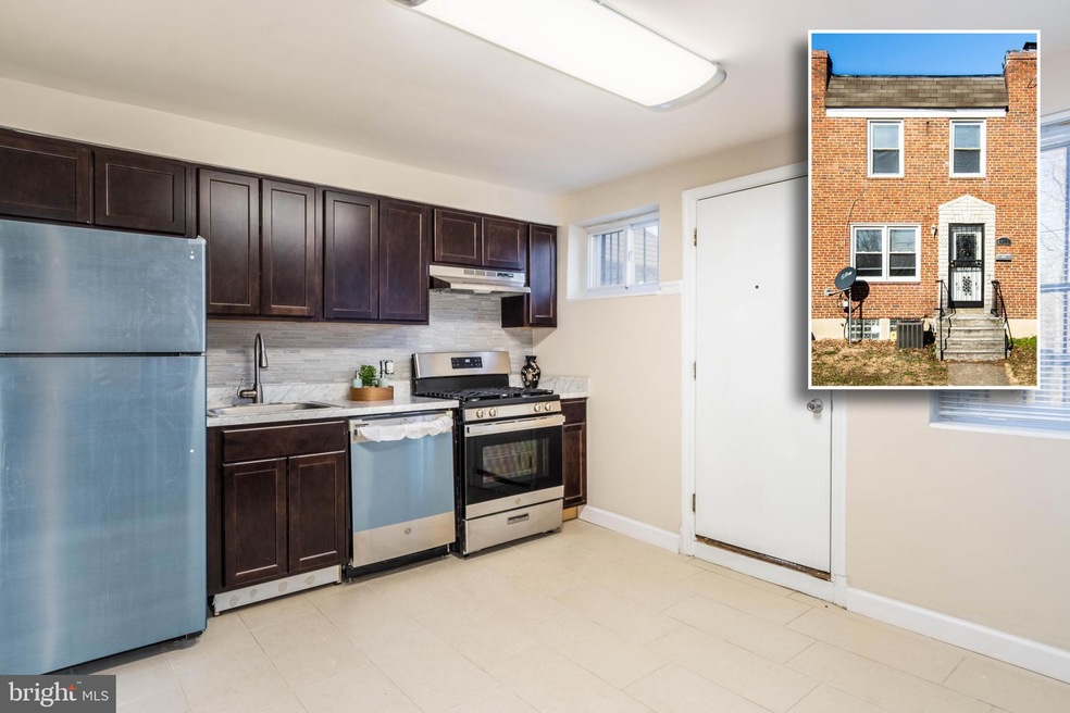 4422 Parkton St, Baltimore, MD 21229 - photo 1