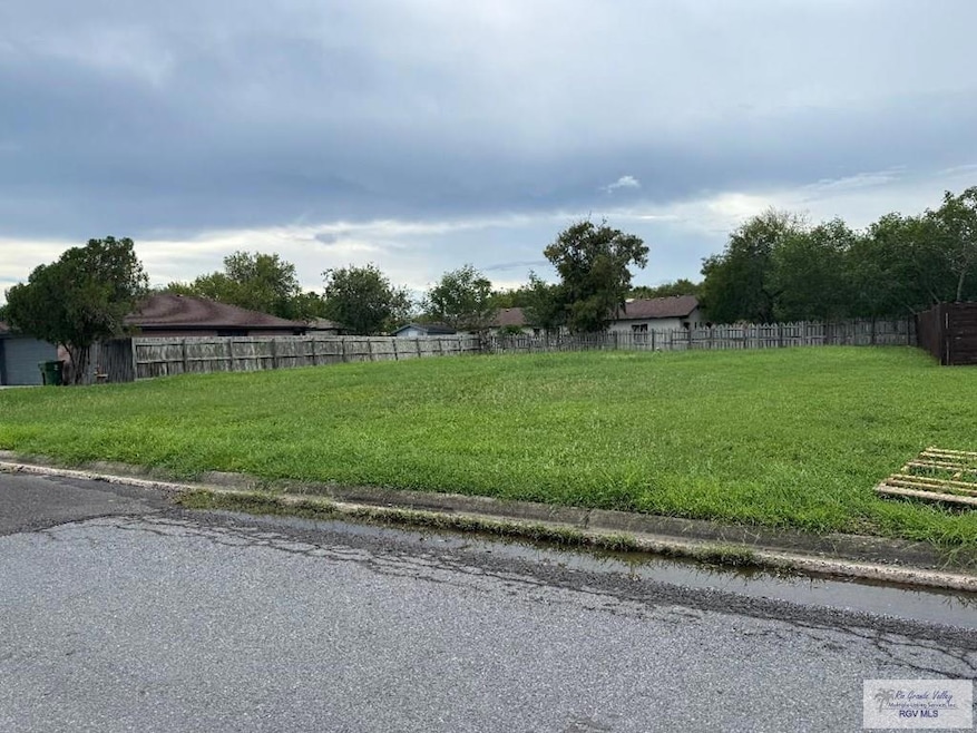 25 Valladolid St, Brownsville, TX 78520 - photo 1