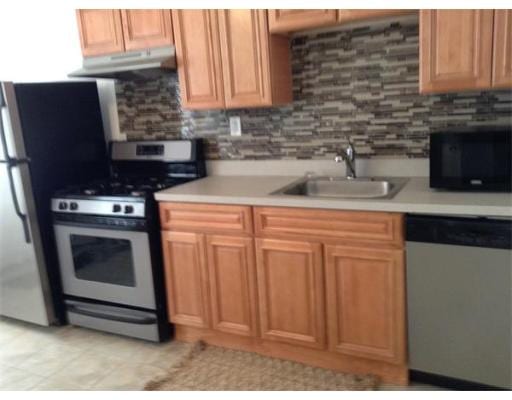 157 W 7th St, Boston, MA 02127 - photo 1