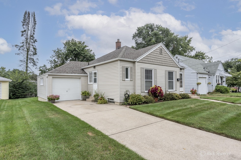 1119 Aberdeen St NE, Grand Rapids, MI 49505 - photo 1