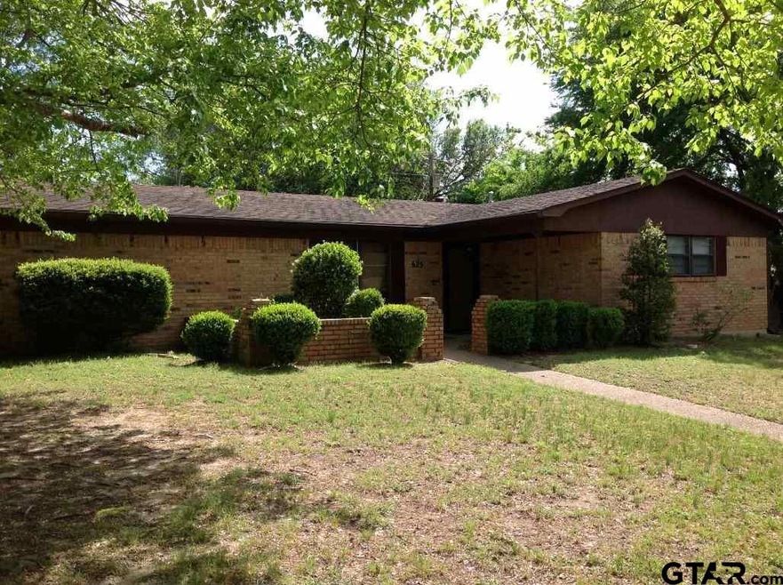 625 625 Pam Dr, Tyler, TX 75703 - photo 1