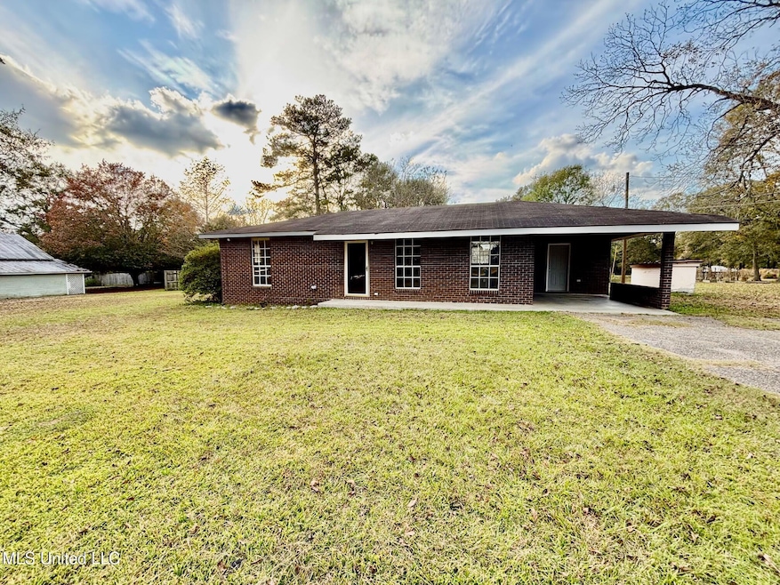23 Topeka Jayess Rd, Jayess, MS 39641 - photo 1