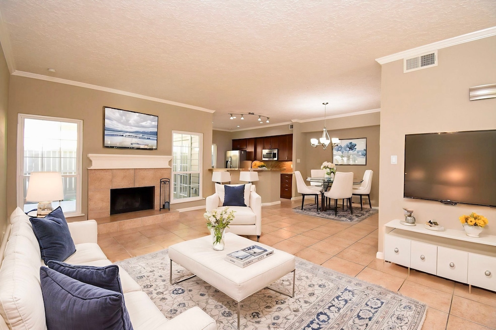 For Sale $349,900 • Co-Listing Agent