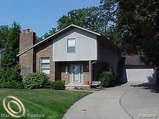 2210 Lakewind