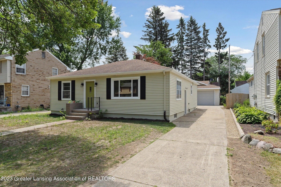 04-1711-Cooper-Lansing-MI-48911-WindowSt