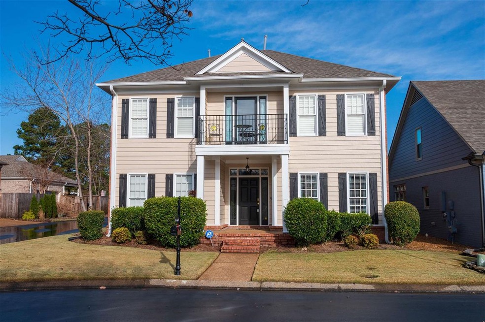 Lovely 4 BR, 2.5 BA 2 story traditional home in Vi