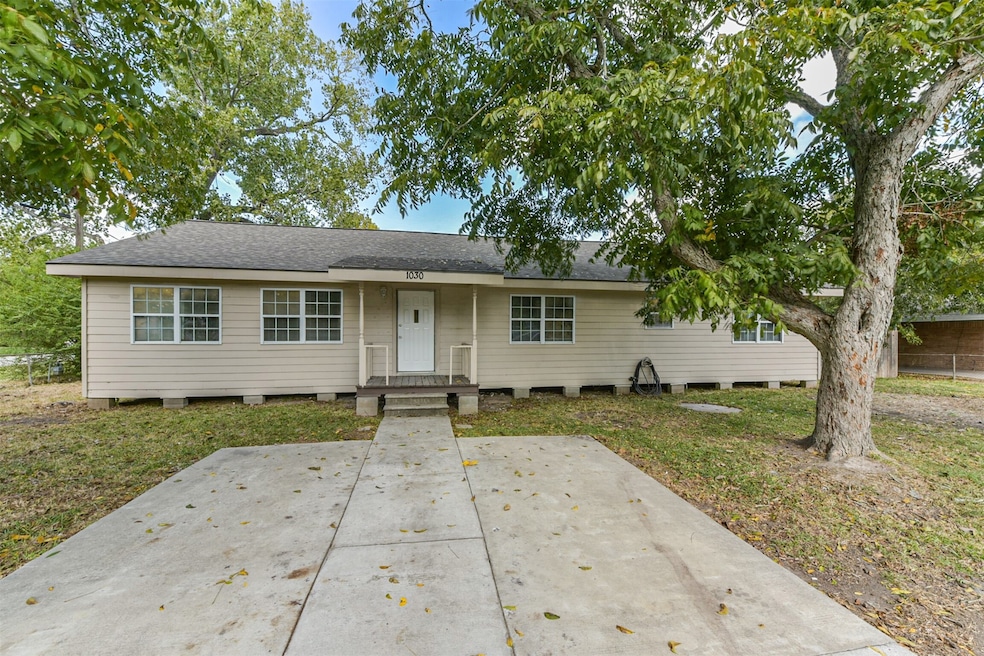 For Rent $1,700/month