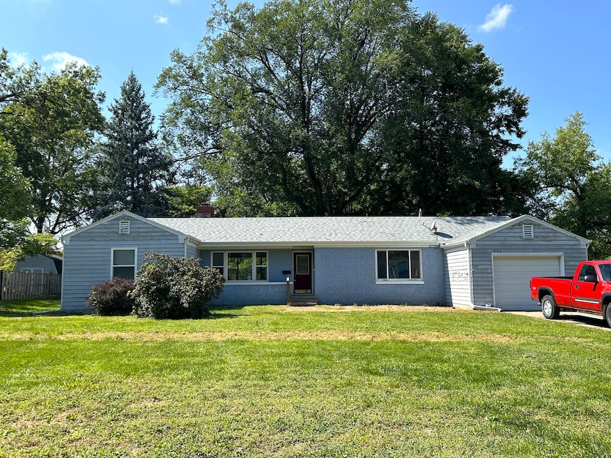 1206 Maple St, Shenandoah, IA 51601 - photo 1