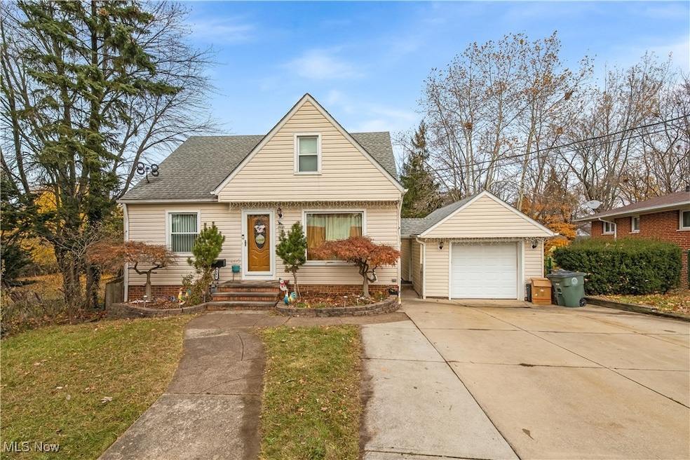 4649 Pelham Dr, Cleveland, OH 44144 - photo 1