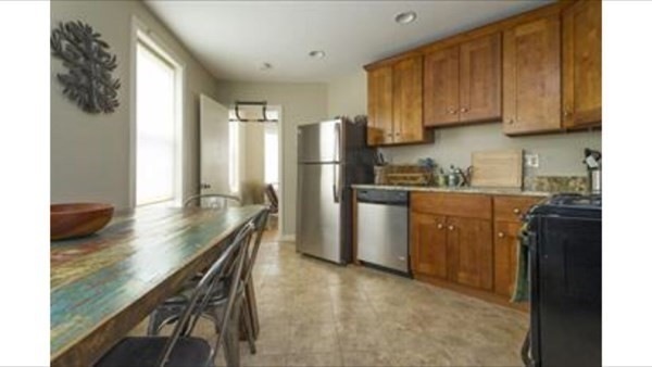 400 Hanover St unit 3A, Boston, MA 02113 - photo 1