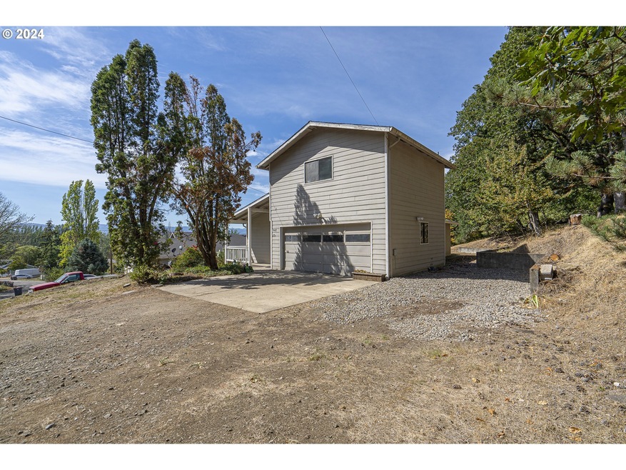 842 NE Center St, Sheridan, OR 97378 - photo 1