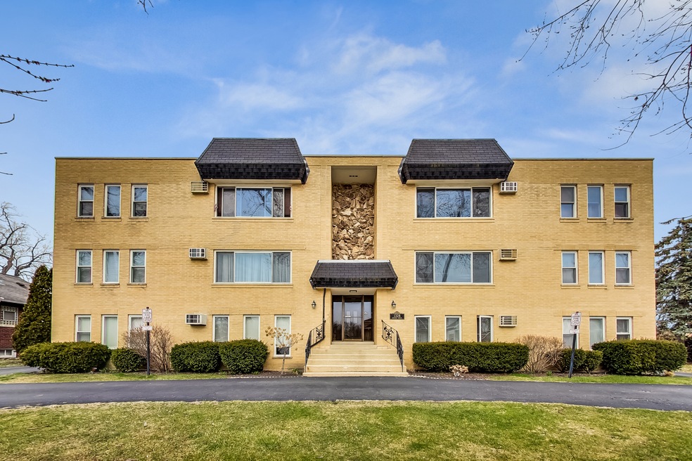1328 Webford Ave unit 307, Des Plaines, IL 60016 - photo 1