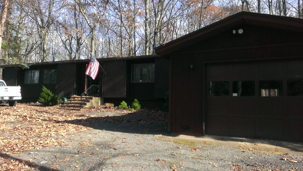 303 Forest Dr, Hawley, PA 18428 - photo 1