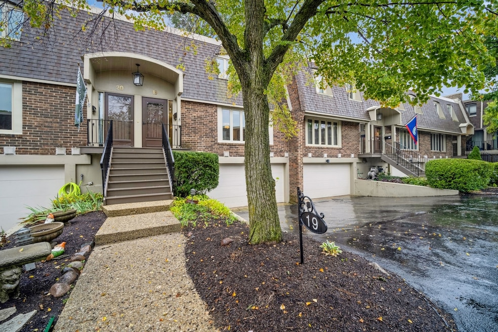 921 Harlem Ave unit 19, Glenview, IL 60025 - photo 1