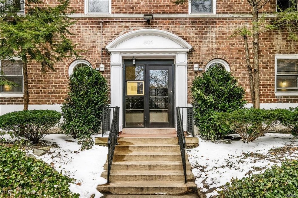 801 Bronx River Rd unit 3C, Bronxville, NY 10708 - photo 1