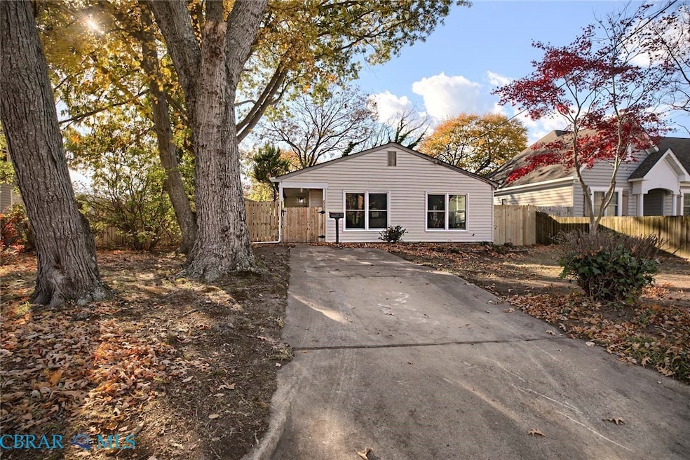 115 Piedmont Ave, Hampton, VA 23661 - photo 1