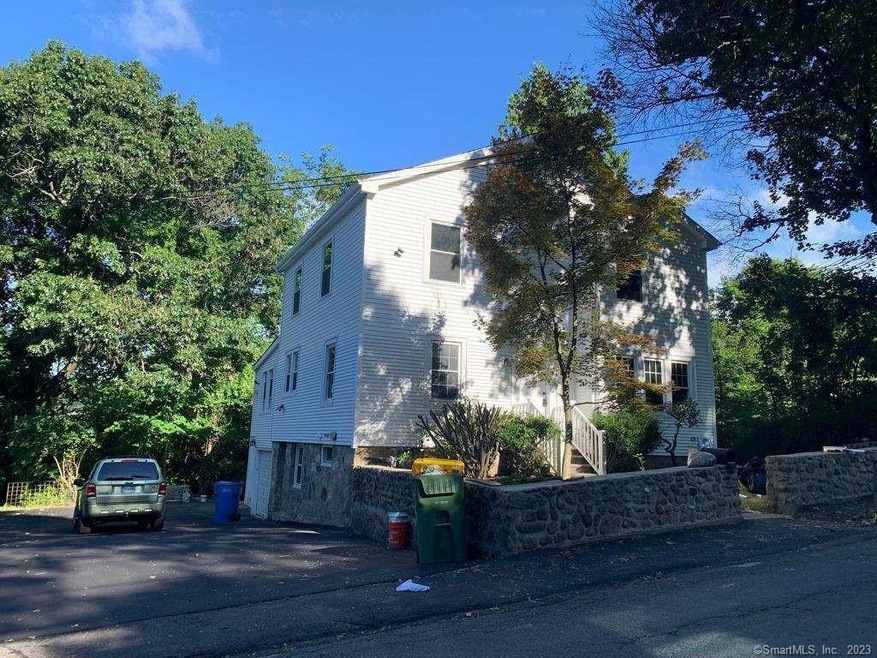 207 N Walnut St, Waterbury, CT 06704 - photo 1