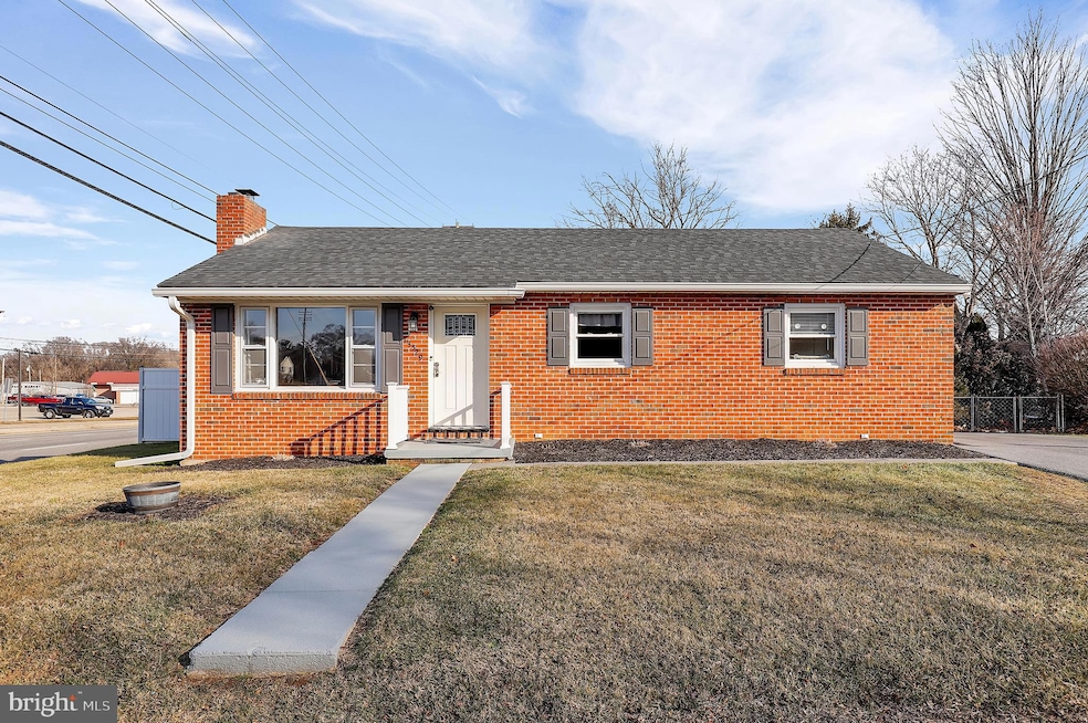 13529 Spriggs Rd, Hagerstown, MD 21742 - photo 1