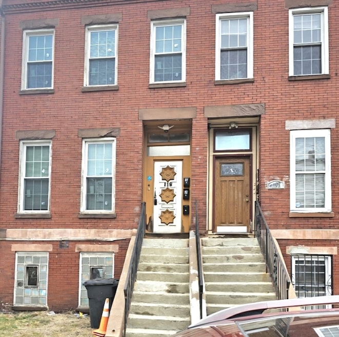 118 Winthrop St unit 3, Boston, MA 02119 - photo 1