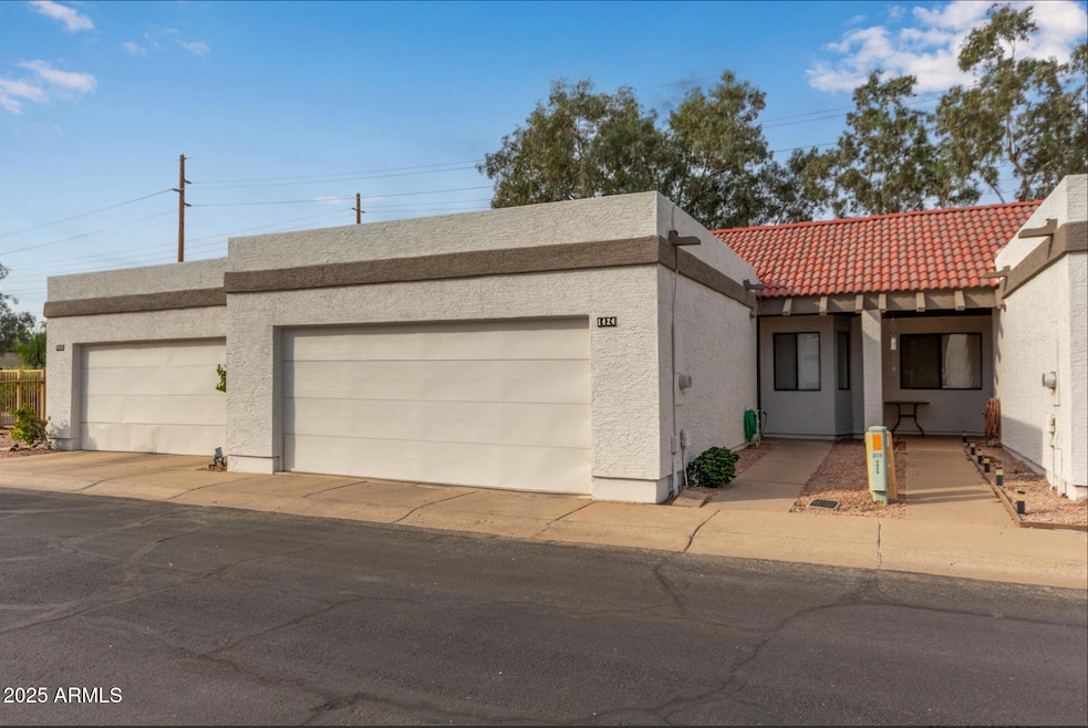 1424 N Dorsey Ln, Tempe, AZ 85281 - photo 1