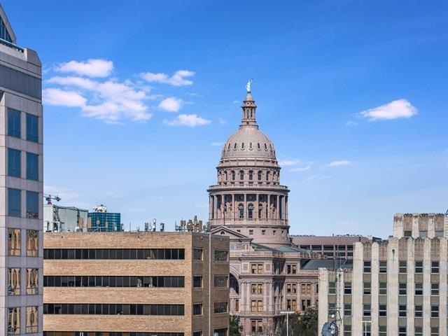 Community rooftop deck with incredible views of th