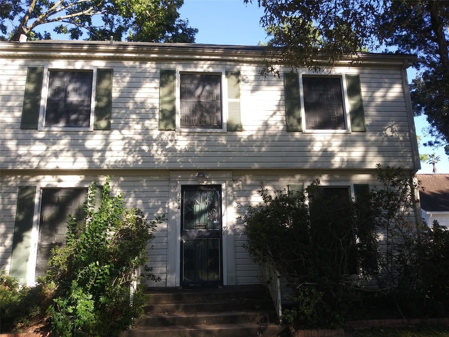 3214 Lawrence St, Houston, TX 77018 - photo 1