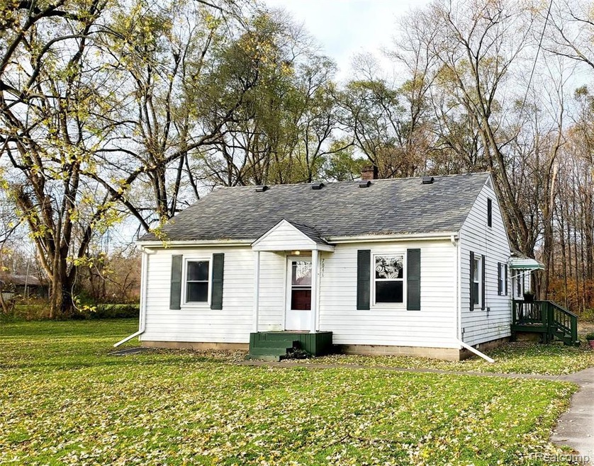 7046 Linden Rd, Swartz Creek, MI 48473 - photo 1