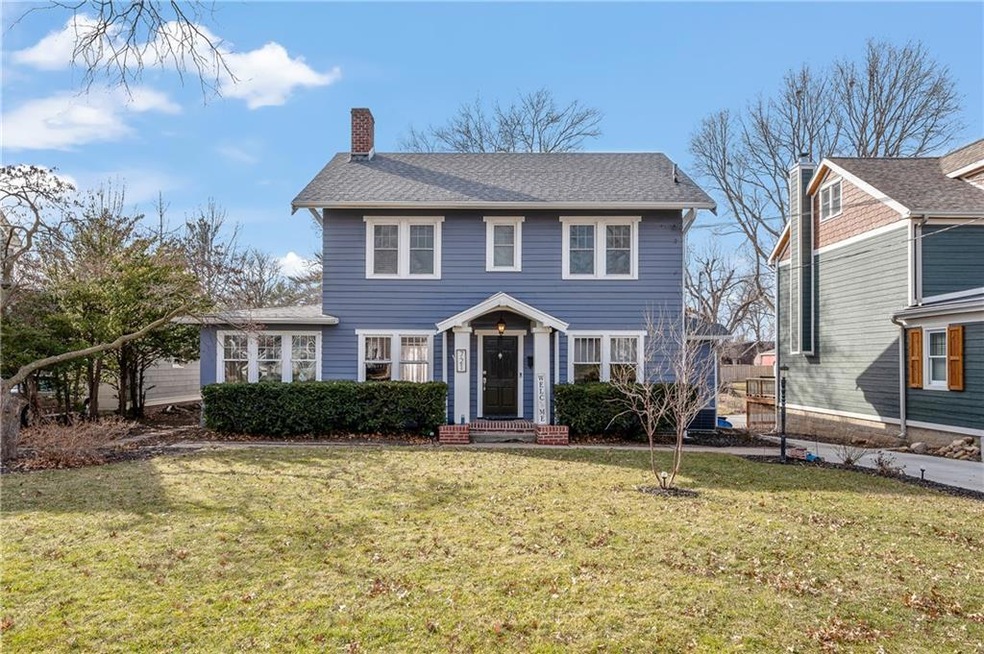 721 W 9th St S, Newton, IA 50208 - photo 1