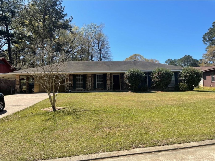 203 Wildwood Dr, Pineville, LA 71360 - photo 1