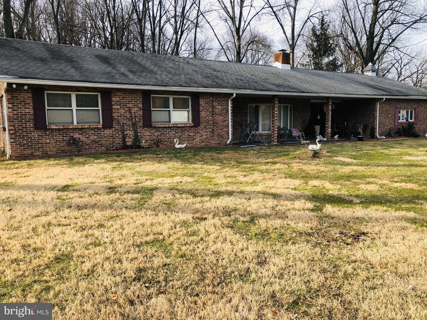 2605 Warren Rd, Reading, PA 19604 - photo 1