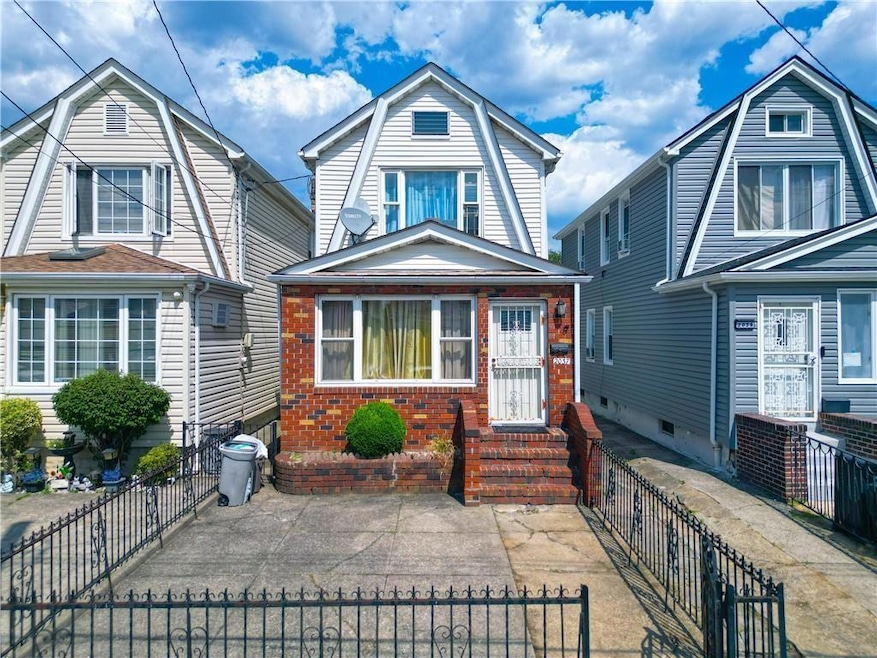 For Sale $695,000 • Co-Listing Agent